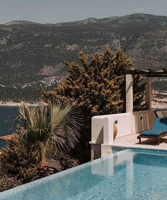 🌸 Escape to Kashmir